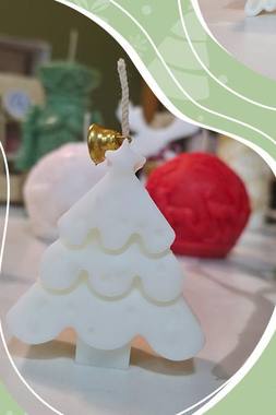 Árbol blanco con campana