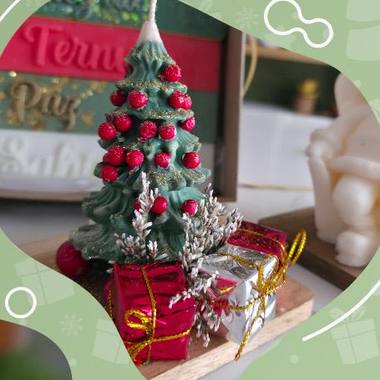 Árbol con regalos